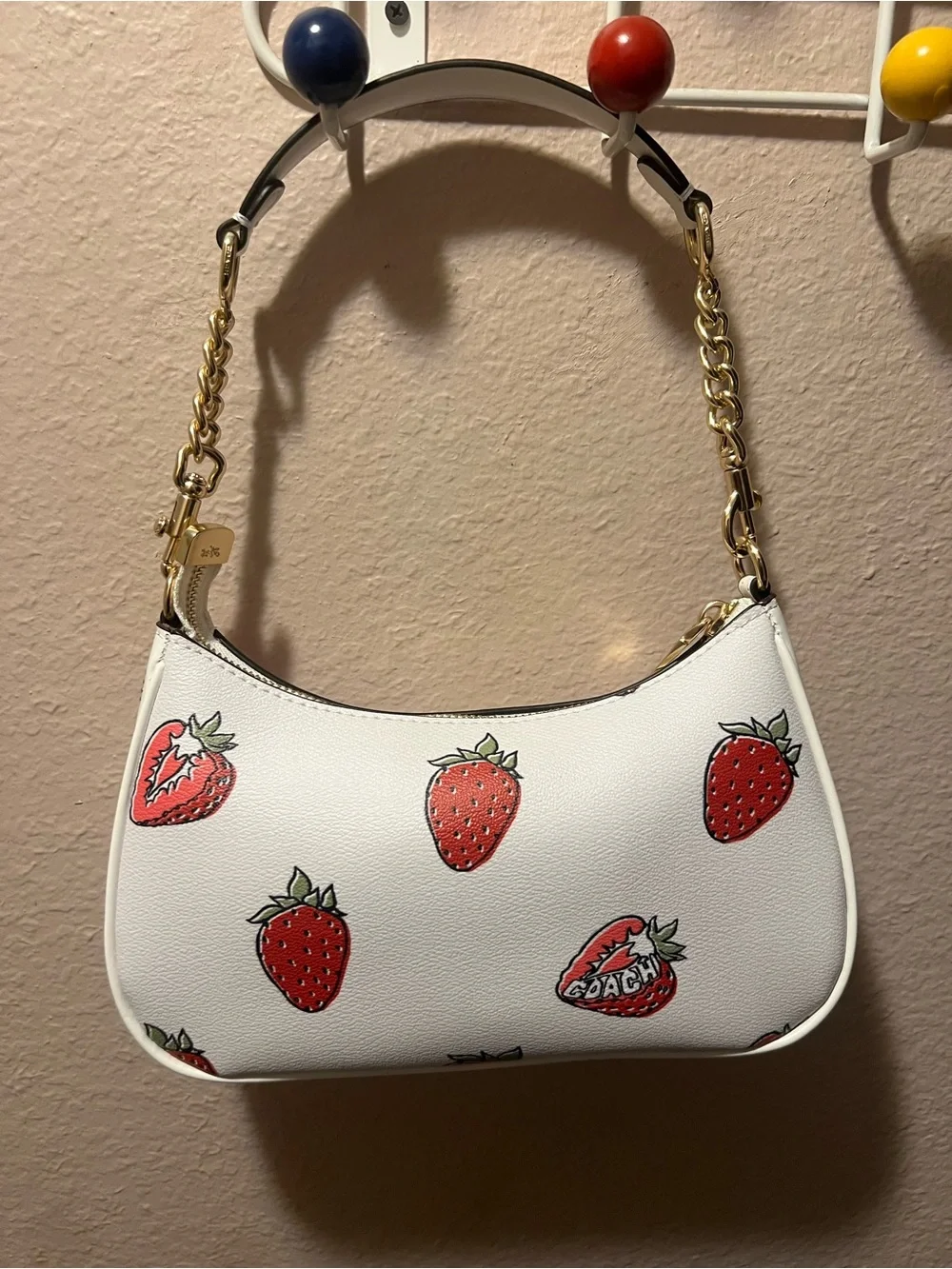 Coach White Leather Shoulder Bag with Red Strawberry Motif - Picture 2 of 3